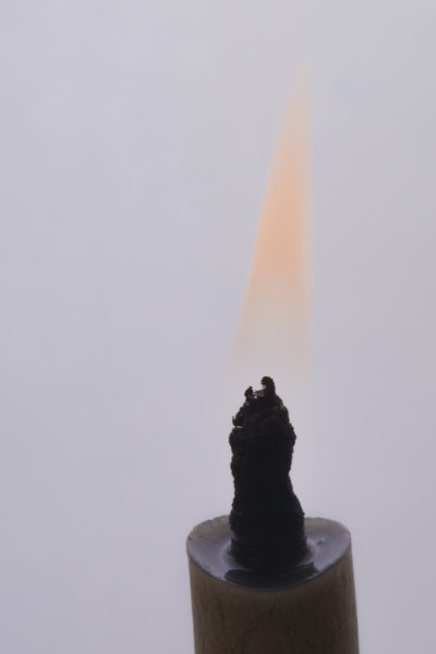 麻炭和ろうそく